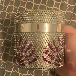 New PRAI AGELESS THROAT & DÉCOLLETAGE CREAM